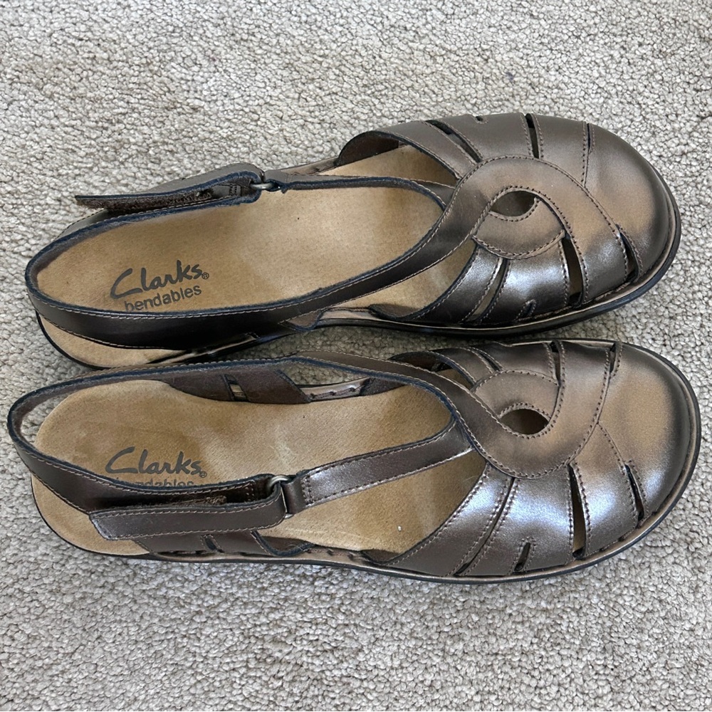 NEW Clarks Bendables Closed Toe Comfort Sandals Women's 7.5 Bronze Brown Leather - Picture 4 of 8